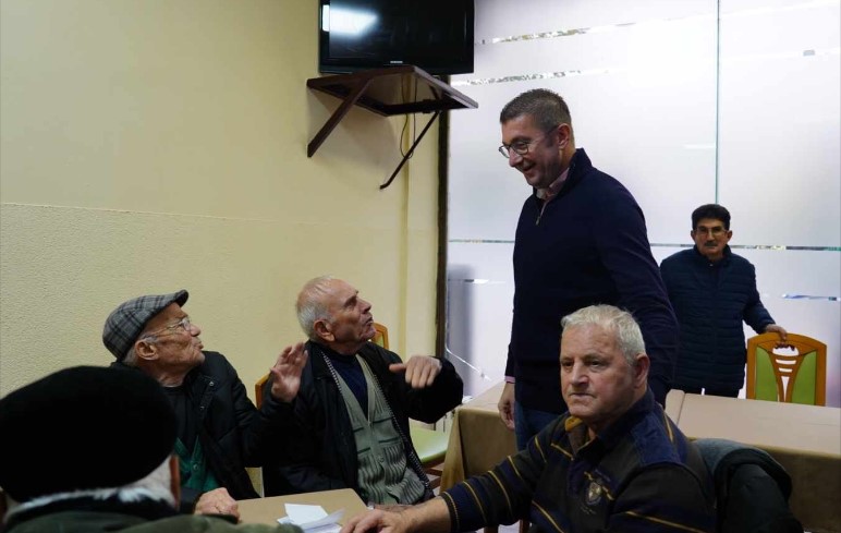 Мицкоски: СДСМ наместо да го поддржи проектот на ВМРО-ДПМНЕ за линеарно покачување од 5,000 денари за пензионерите, тие се против покачување на пензиите