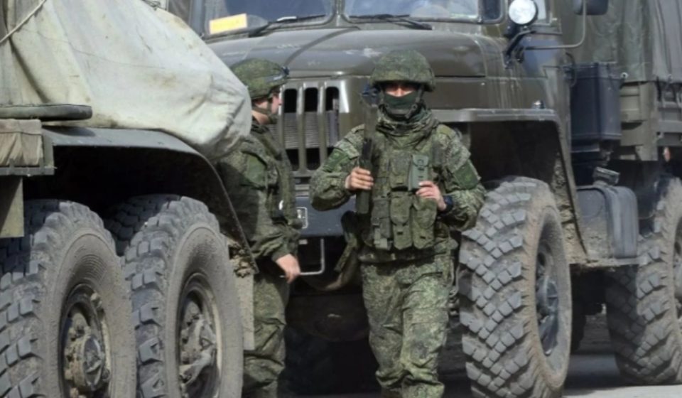 Руските сили продолжуваат со обидите за опколување на Авдиевка