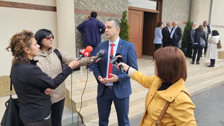 Македонците во Албанија бараат продолжување на Пописот, имале притисоци да се изјаснат како Бугари