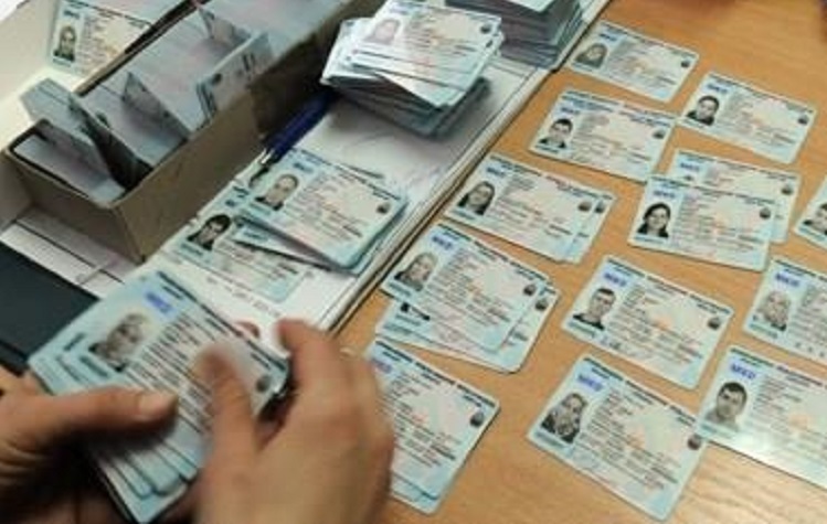Личните карти ќе важат за внатрешна употреба, ќе се разгледаат сите опции за пасошите