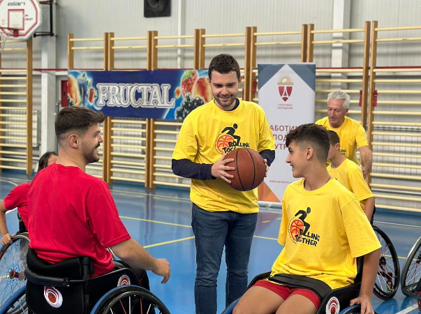 Муцунски по повод Светски ден на лицата со попреченост: Во Лисиче организиравме проект да ги совладаат основите на кошарката