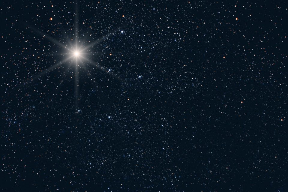 Една од најсветлите ѕвезди ќе исчезне од небото на 12 декември