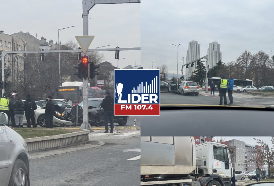 (ФОТО) Две сообраќајки на 100 метри оддалеченост: Хаос на раскрсницата меѓу Аеродром и Ново Лисиче