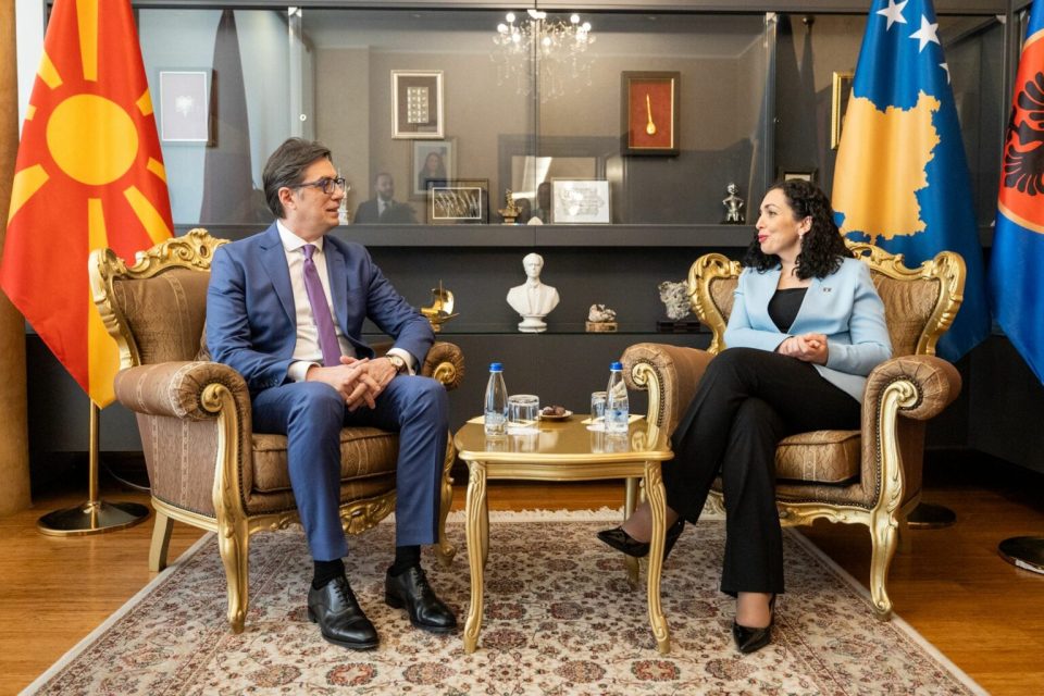 Средба Пендаровски – Османи во Приштина: Претседателот со поддршка за евро-атлантските аспирации на Косово