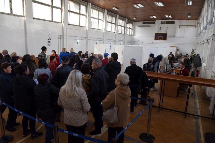 Вадењето на лични документи останува најголем проблем: ВМРО-ДПМНЕ со реакција