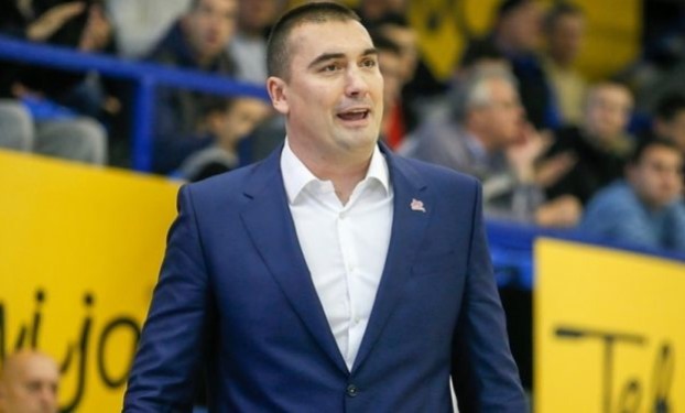 Почина српскиот НБА тренер Дејан Милојевиќ