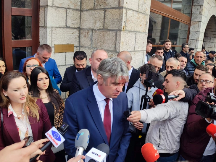 Села ги собра приврзаниците во Скопје: Се бара разрешување на Таравари, крајниот збор ќе го има Управниот суд?