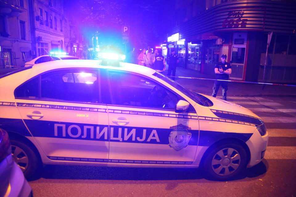 Трагедија во Белград: Маж скокнал од трговски центар и загинал