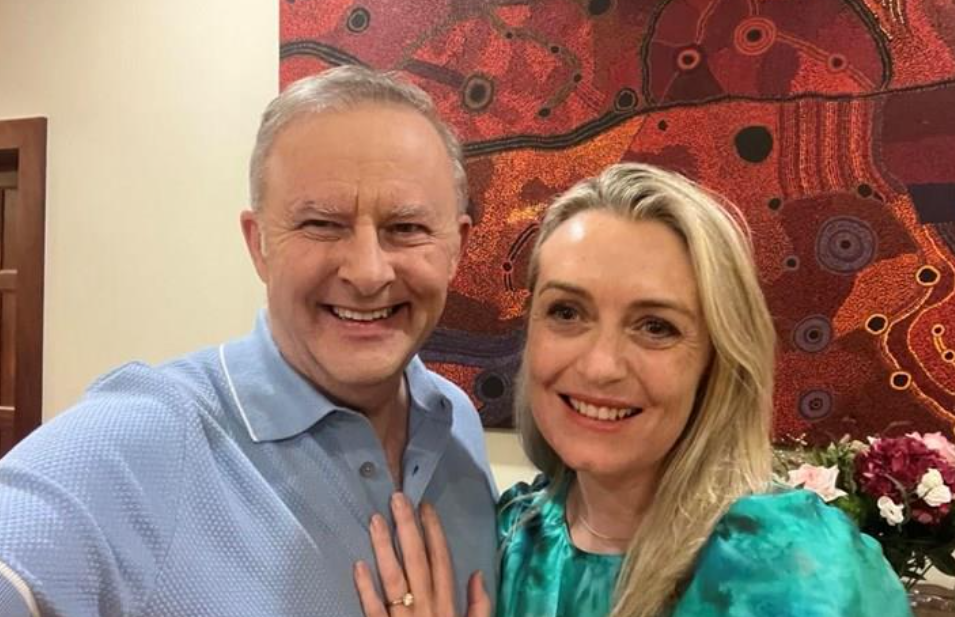 (ВИДЕО) Австралискиот премиер на Денот на вљубените ја побара за жена својата партнерка