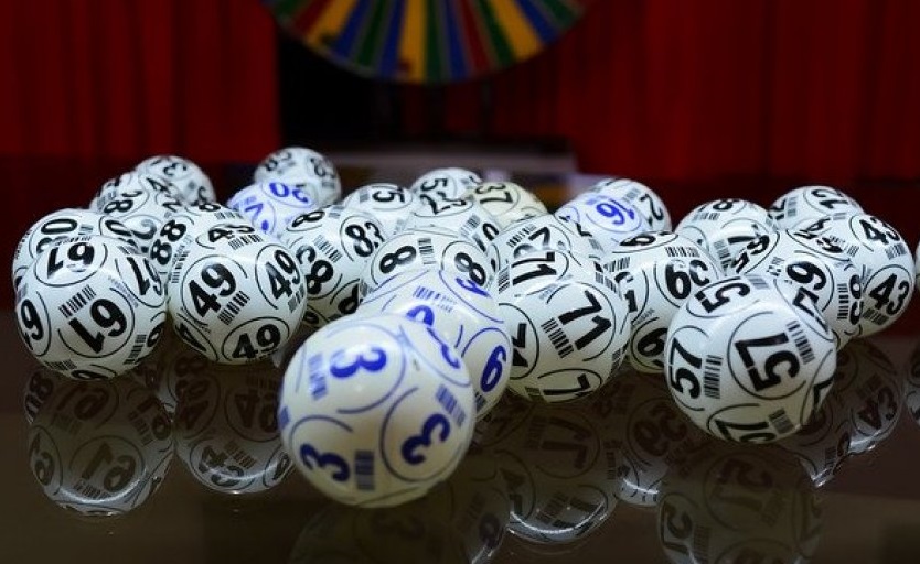 Американец тужи лотарија- по грешка ги објавиле неговите броеви за добивка од 340 милиони долари