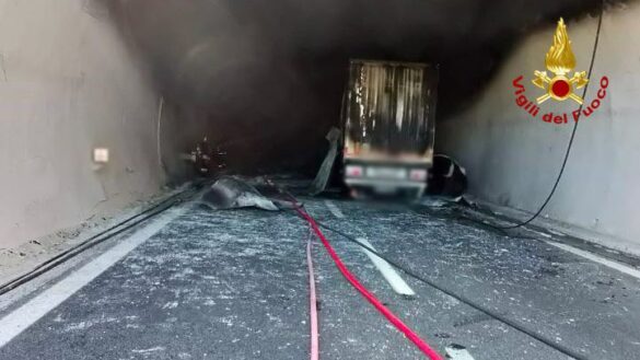 Автобусот со македонски туристи се судрил со два камиони во Италија