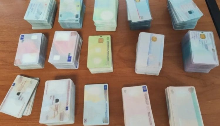 Mакедонски државјани кои шверцувале фалсификувани бланко документи во Грција осудени на пет години