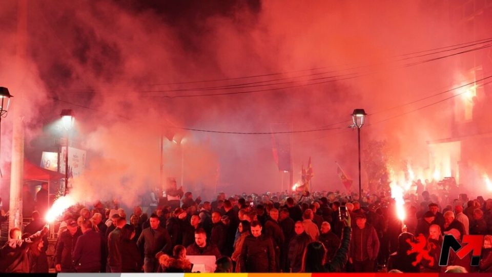 ВМРО-ДПМНЕ: Државата е во хаос заради ДУИ и нивните измеќари од СДС, време е да си ја вратиме државата – Македонија повторно твоја!