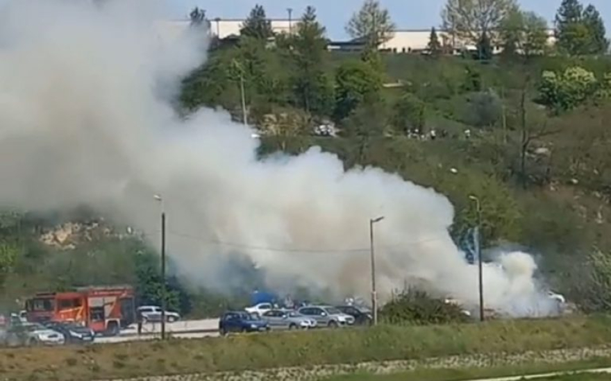 Пожар на полигонот под Кале, гореа пет автомобили