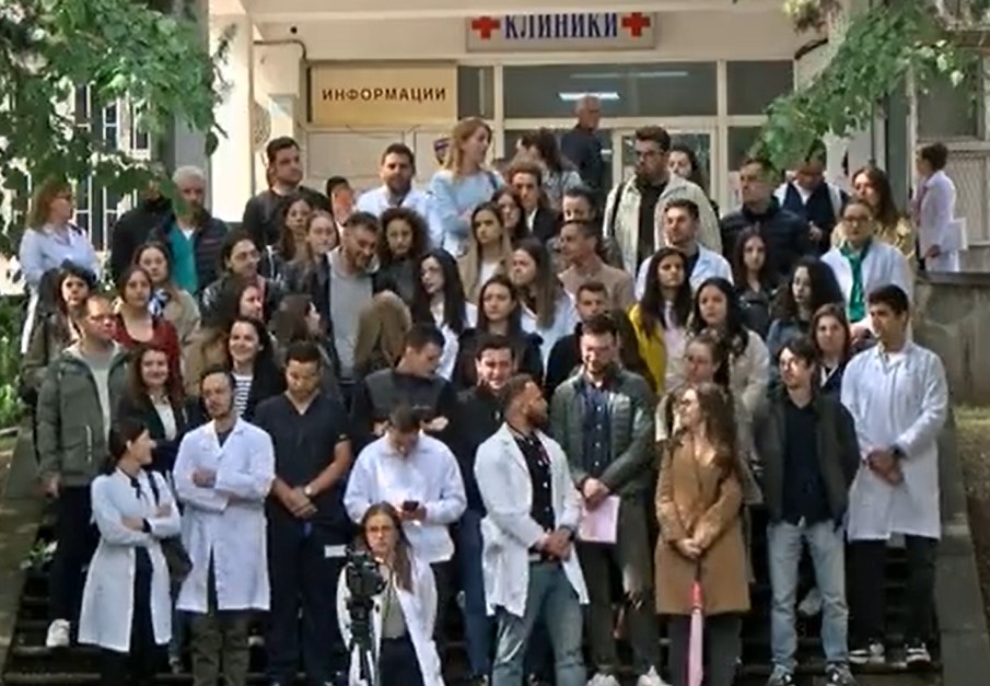 Соочување: Приватните специјализанти ќе протестираат пред Министерството за здравство во понеделник во 5 до 12 – притисок врз Демири со барањата за надоместокот и статусот на младите доктори