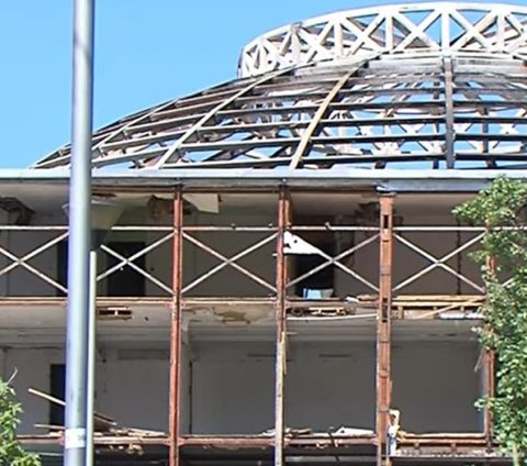 Арсоски: Не изгоре Универзалната сала туку материјал кој требало да биде изваден