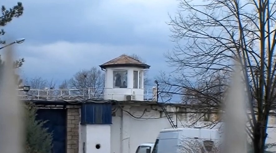 Затвореник избега со помош на 17 полицајци од затворот Идризово, а бил осуден за убиство – законот предвидува до 10 години казна затвор