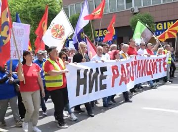 Меѓународниот ден на трудот: Илјадници работници и здружени синдикални организации маршираа низ Скопје на 1 мај - барање за минимална плата од 450 евра, надоместок за храна и превоз и почитување на колективните договори во јавниот и приватниот сектор во Македонија