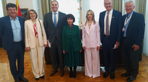 Сиљановска Давкова со претставници на Македонија 2025