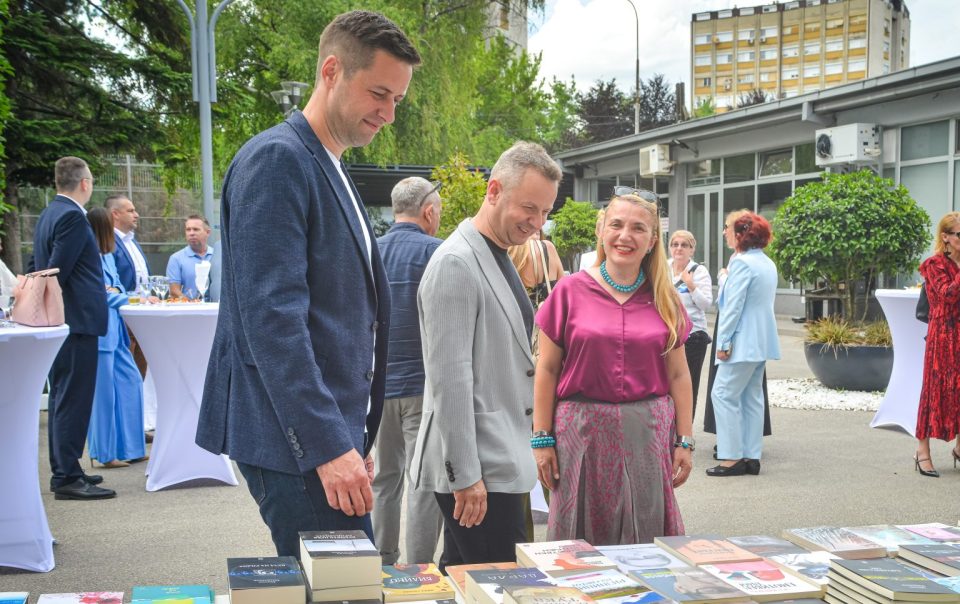 Националната библиотека во Осло ќе добие македонско катче со речиси 400 книги