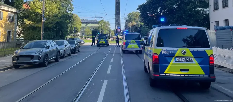 (ВИДЕО) Полицијата во Минхен уби вооружен маж во центарот на градот