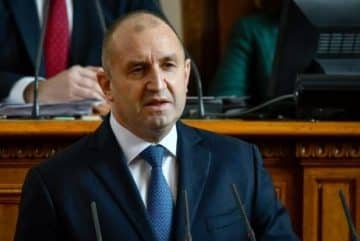 Радев во силен подем пред изборите: „Прогресивна Бугарија“ убедливо води, економијата клучна тема