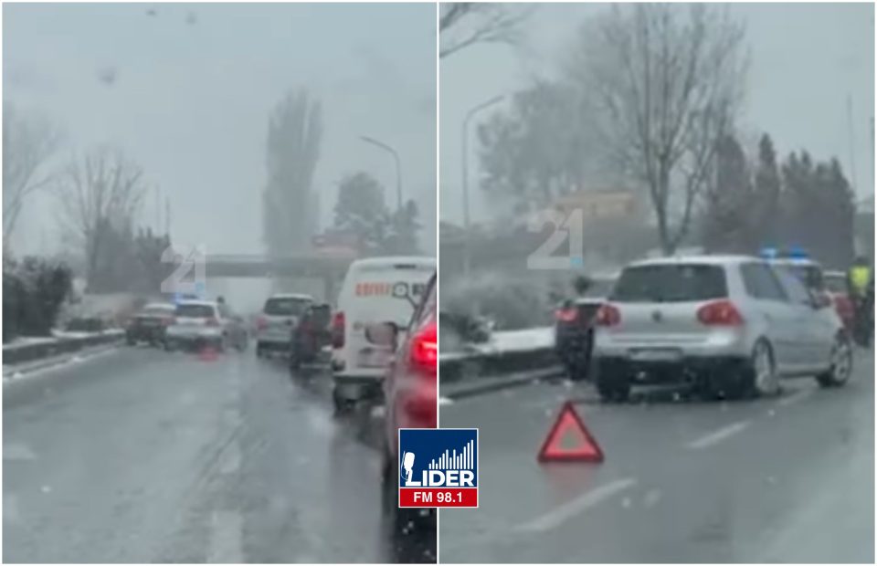 (ВИДЕО) Снегот предизвика проблеми: Верижен судир на пет автомобили во Автокоманда