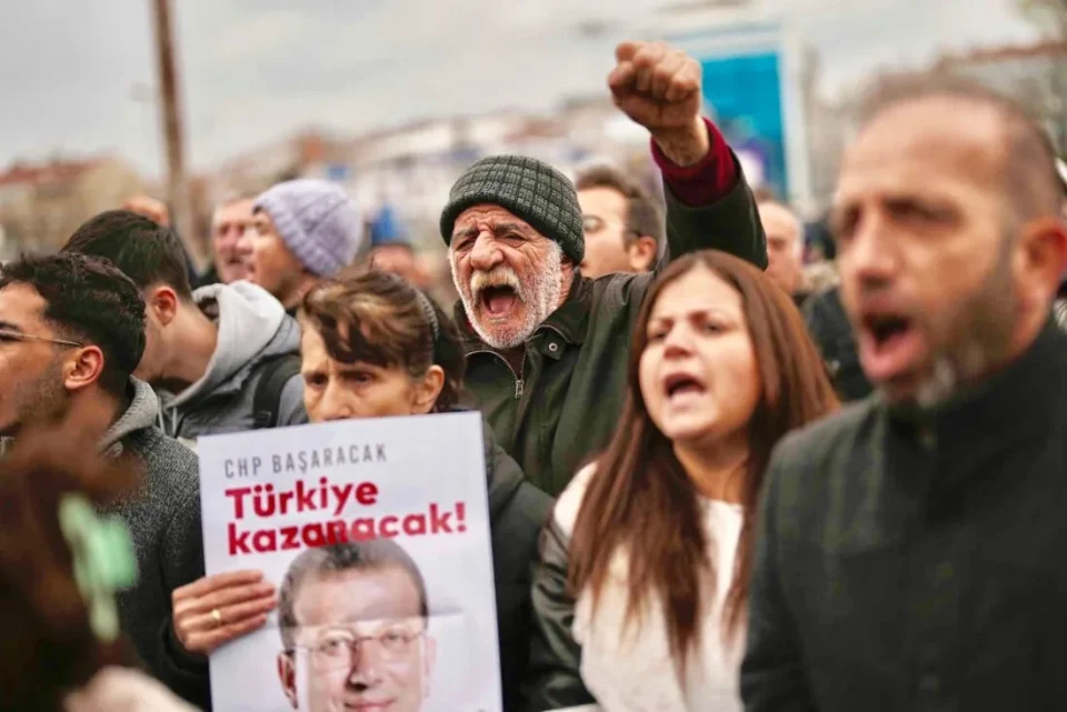 (ВИДЕО) Протести ја тресат Турција по апсењето на градоначалникот на Истанбул