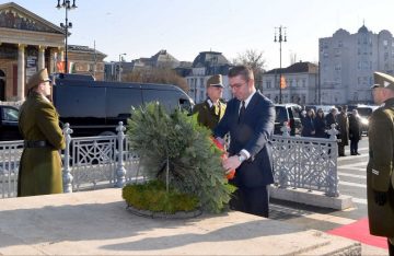 Премиерот Мицкоски положи венец на Меморијалниот споменик на унгарските херои