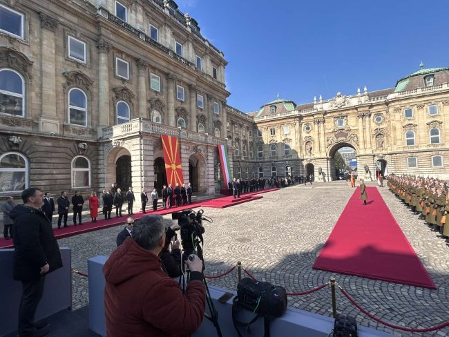 Македонија и Унгарија ги зајакнуваат билатералните односи