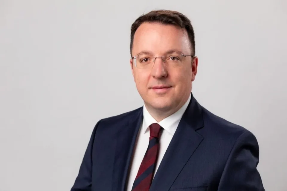 ВИЦЕПРЕМИЕРОТ НИКОЛОСКИ ВО ПОСЕТА НА ВИСОКО НИВО ВО БРИТАНИЈА: Ќе следува економска и политичка соработка!