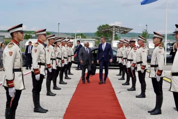 Мицкоски најави средба со британскиот премиер Кир Стармер и добри вести за Македонија