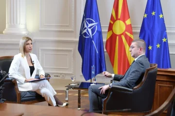 Мицкоски за „Euronews“: Корумпирани политичари прифаќаа сè за да останат на власт