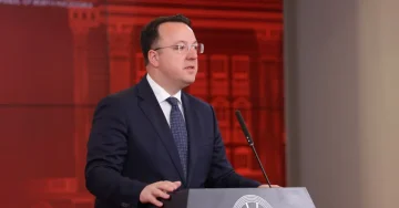 СКОПЈЕ-СОЛУН ЗА ЧАС И ПОЛОВИНА: Брзата пруга станува реален проект, вели Николоски