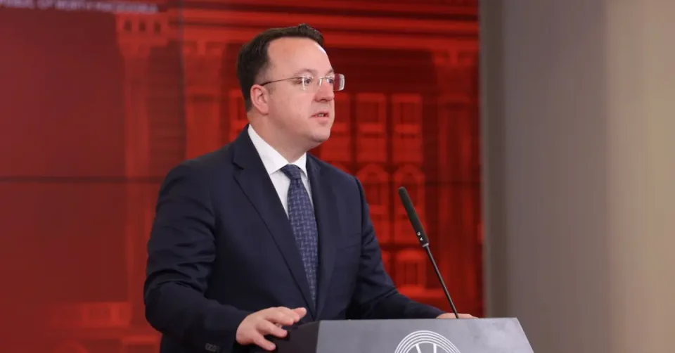 СКОПЈЕ-СОЛУН ЗА ЧАС И ПОЛОВИНА: Брзата пруга станува реален проект, вели Николоски