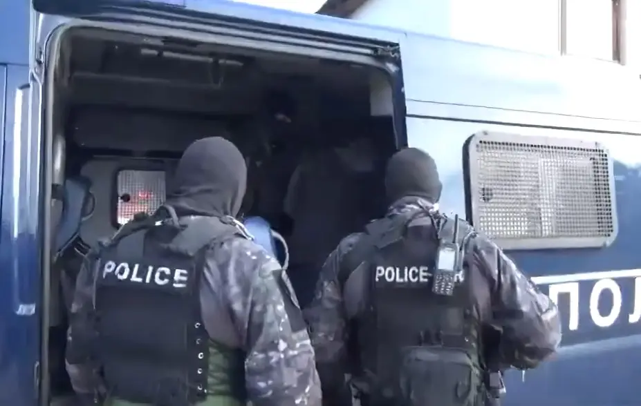 (ВИДЕО) ЕКСКЛУЗИВНА ВЕСТ: Утрово голема полициска акција низ Скопје – се вршат претреси за расчистување на убиства!