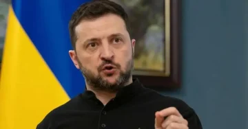 ЛИЧНО ЌЕ ГО ЧЕКАМ ПУТИН ВО ИСТАНБУЛ: Зеленски подготвен за преговори за прекин на војната после притисокот од Трамп