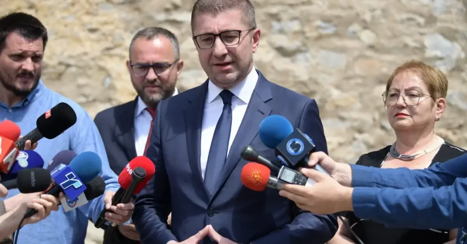 ЖИВЕЕ ВО МИНАТОТО: Наместо да се заканува, Ахмети треба да направи реформи во неговата партија и да разбере зошто е опозиција, вели Мицкоски
