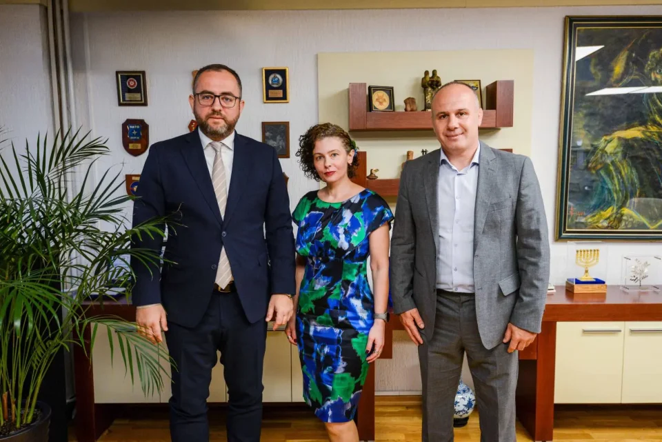 ТОШКОВСКИ НАЈАВУВА ПРОМЕНИ: Најдобрите студенти отсега полесно ќе се вработуваат во безбедносните структури