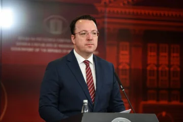 Николоски: Договорот со Велика Британија е во служба на народот и ја гарантира иднината