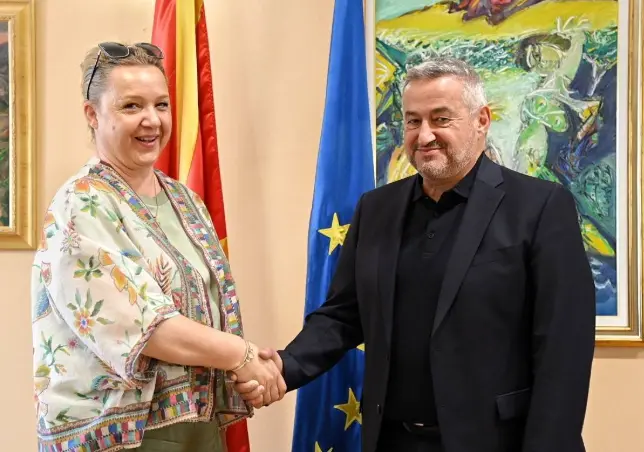 ЕКСПЕРТКА ЗА ПРОТЕЗИ ОД СЛОВЕНИЈА ПРИСТИГНА ВО КОЧАНИ: Продолжува грижата за повредените од пожарот во „Пулс“