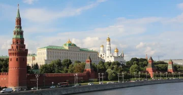 ПРАШАЊЕ НА НАЦИОНАЛЕН ОПСТАНОК: Конфликтот во Украина е егзистенцијален предизвик за Русија, соопшти Кремљ