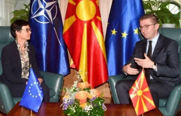 Мицкоски до Кос: Лидерската средба ЕУ-Западен Балкан признание за новата енергија со која Владата ги води реформите