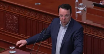 АРСОВСКА ДА ПОСТАПИ, А НЕ ДА ПРАВИ МЕДИУМСКИ СПЕКТАКЛИ: Градската власт е надлежна за рушење на дивоградби, не Министерството, посочи Николоски