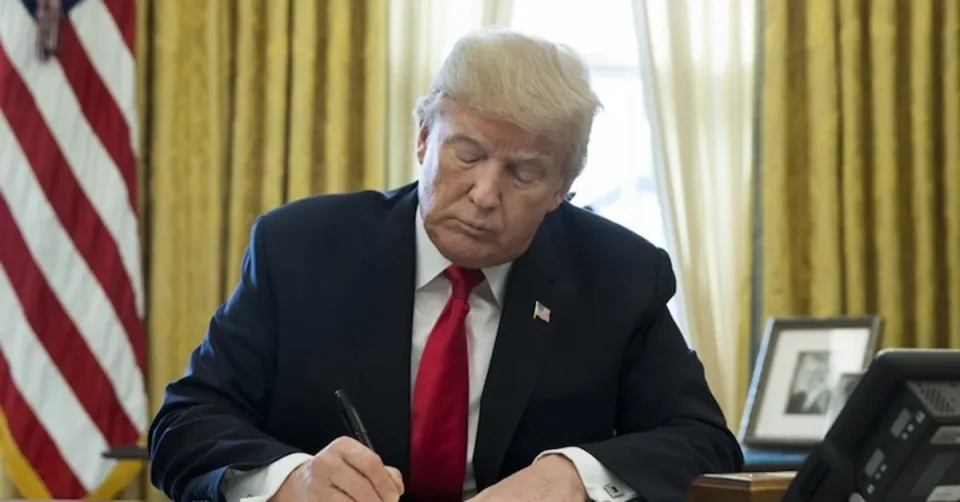 Трамп не ја исклучува можноста за напад врз иранските нуклеарни постројки
