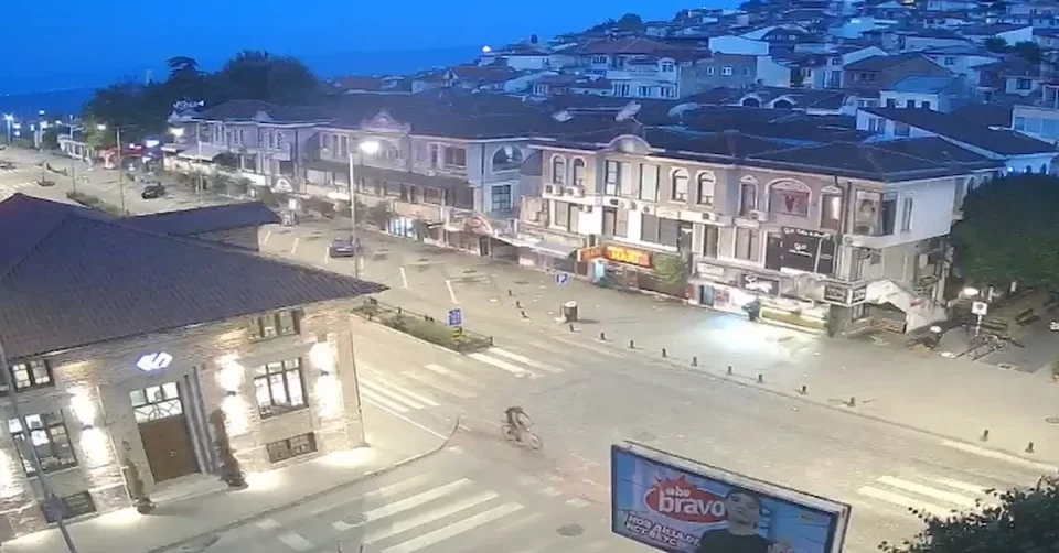 (ВИДЕО) Земјотресот во Охрид снимен од приватна безбедносна камера