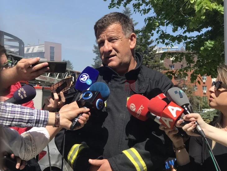 Томевски: Пожарот кај Вардариште ставен под контрола и се догаснува