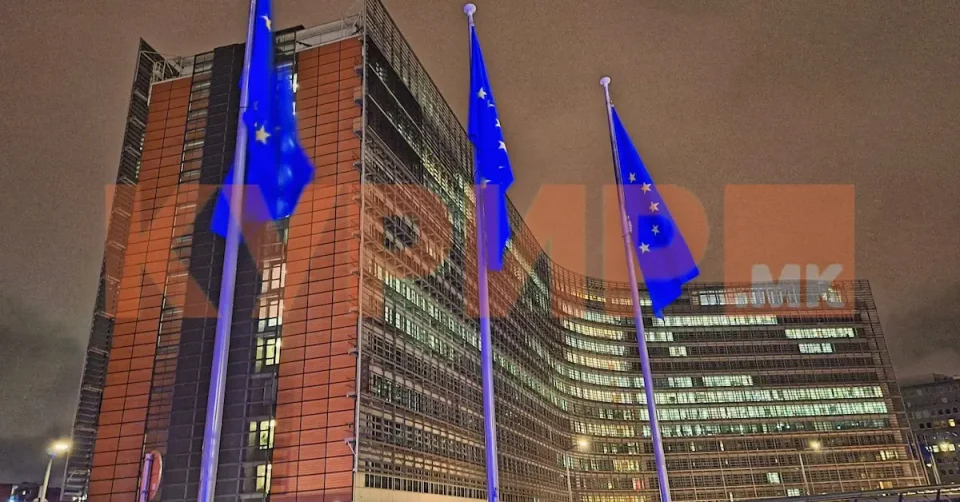 ЕК започна јавна расправа за борба против онлајн насилството врз младите
