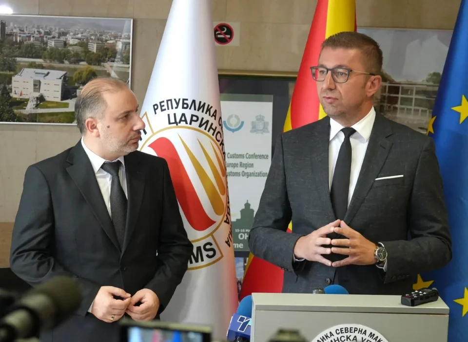 (ВО ЖИВО) Премиерот Мицкоски во Царинската управа на презентација на резултатите од минатата година и обраќање