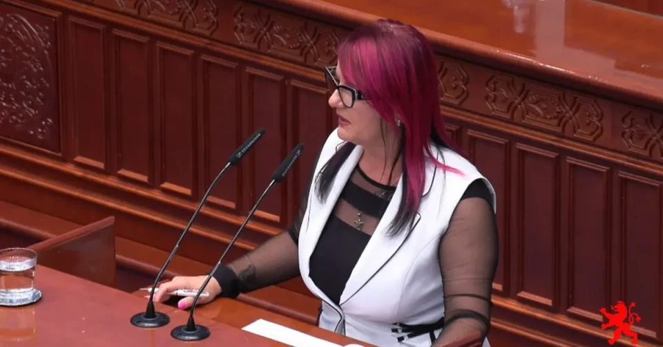 Ангелова: ВМРО-ДПМНЕ вложува во образованието и младите